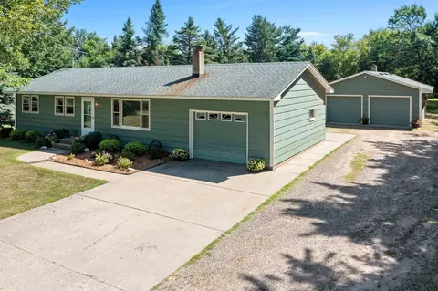 33131 Flanders St NE, Cambridge, MN 55008