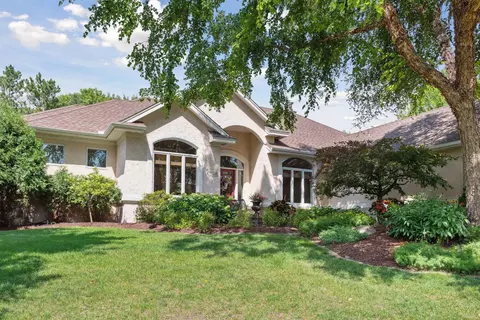 11248 Overlook Dr, Minnetonka, MN 55305