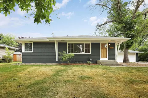 2798 Huron St, Roseville, MN 55113