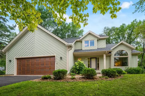 12881 Floral Ave, Apple Valley, MN 55124