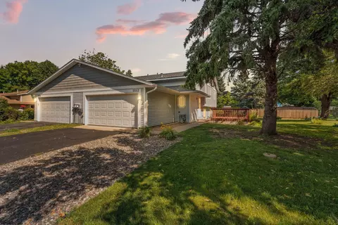 12012 91st Ave N, Maple Grove, MN 55369