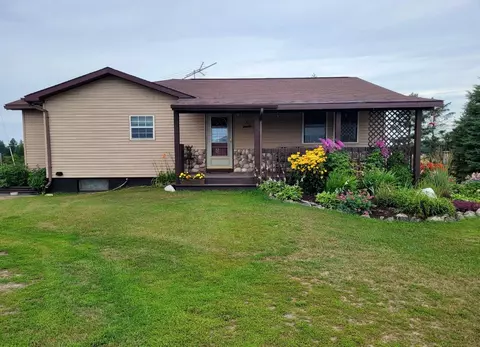 9050 Hingeley Rd, Toivola, MN 55765