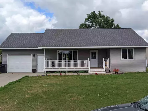 1025 7th St SW, Wadena, MN 56482