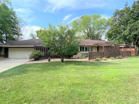 2013 Highland View Ave S, Burnsville, MN 55337