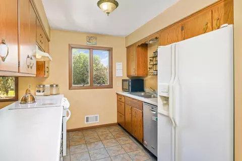 3991 Beryl Rd, Eagan, MN 55122 photo 6