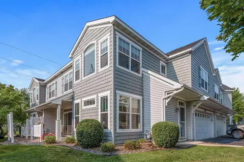 1918 Shamrock Pl, Chaska, MN 55318