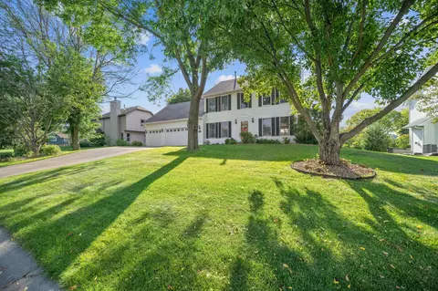 4712 Pebble Beach Way, Eagan, MN 55123 photo 2