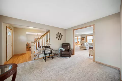 4712 Pebble Beach Way, Eagan, MN 55123 photo 3
