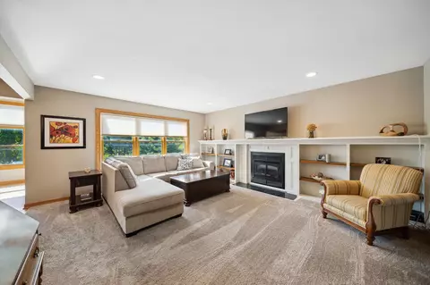 4712 Pebble Beach Way, Eagan, MN 55123 photo 5