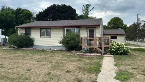 107 5th Ave NW, Kasson, MN 55944