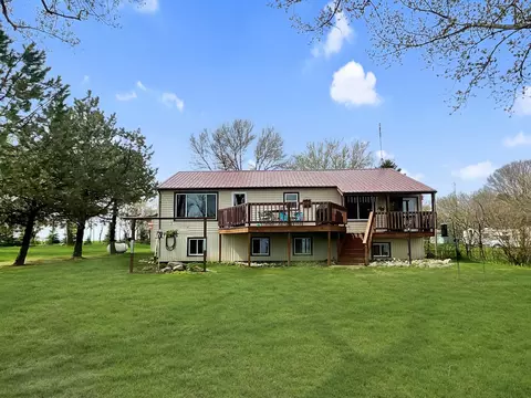 2194 Benton Cove Dr, Lake Benton, MN 56149