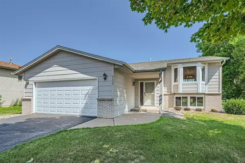 9120 W 125th St, Savage, MN 55378