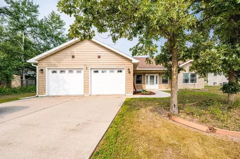 1505 SE 7th Ave, Grand Rapids, MN 55744