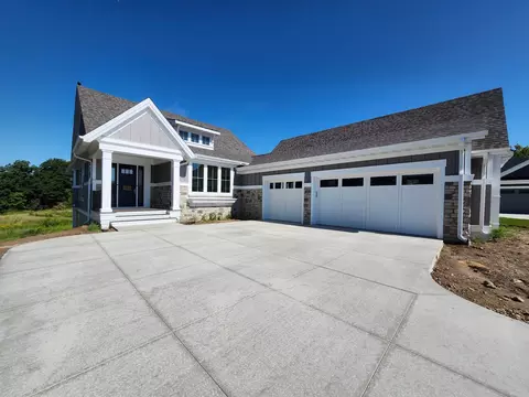 139 Spring Farm Rd, North Oaks, MN 55127