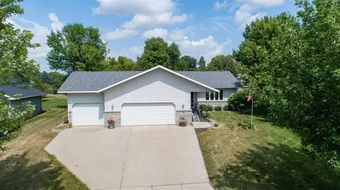 1215 Greenfield Ave, Fergus Falls, MN 56537