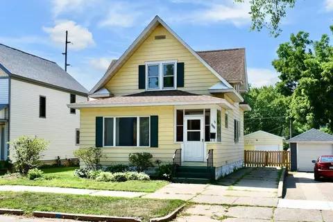 373 E 10th St, Winona, MN 55987