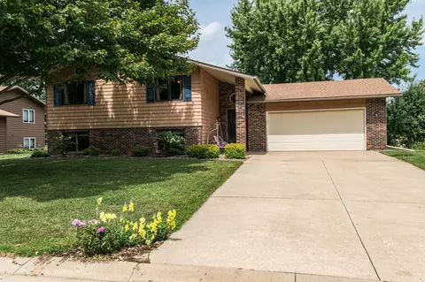 311 8th St NW, Byron, MN 55920