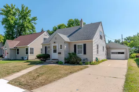 936 Range St, North Mankato, MN 56003