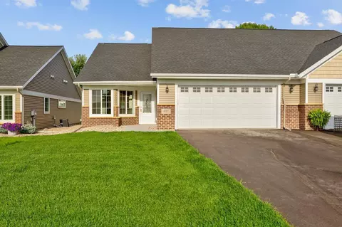 527 Haralson Dr, Belle Plaine, MN 56011