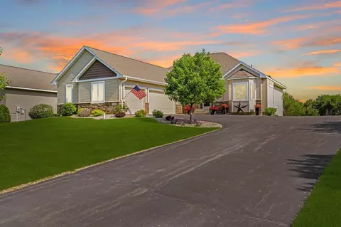 1537 140th Ave NE, Ham Lake, MN 55304
