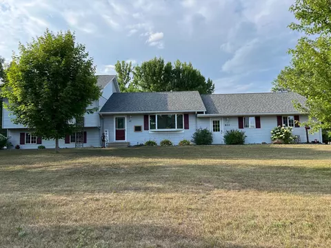 900 7th Ave SW, Little Falls, MN 56345
