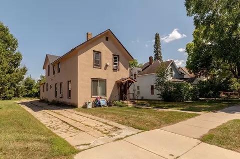 516 N 9th St, Brainerd, MN 56401