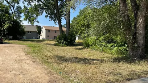 1140 E 3rd St E, Saint Paul, MN 55106 photo 10