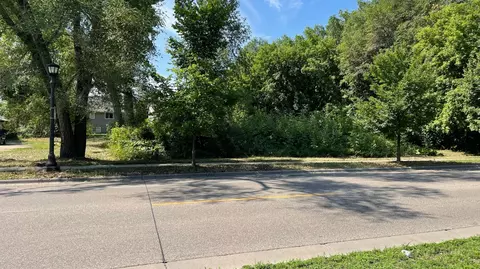 1140 E 3rd St E, Saint Paul, MN 55106 photo 11