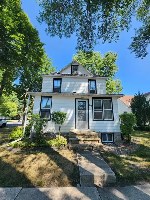 362 2nd St, Gaylord, MN 55334