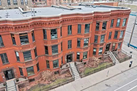 521 S 9th St #4, Minneapolis, MN 55404