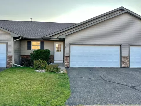 1543 Ponderosa Ln, New Richmond, WI 54017