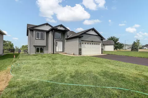 1536 24th St SE, Saint Cloud, MN 56304 photo 2