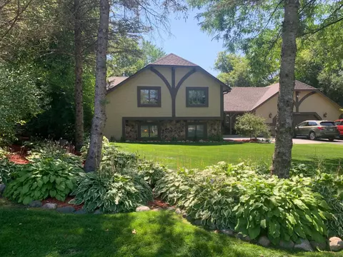 1588 Sherwood Way, Eagan, MN 55122