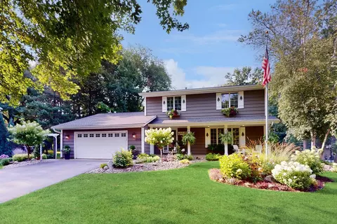 17175 Valley Rd, Eden Prairie, MN 55347