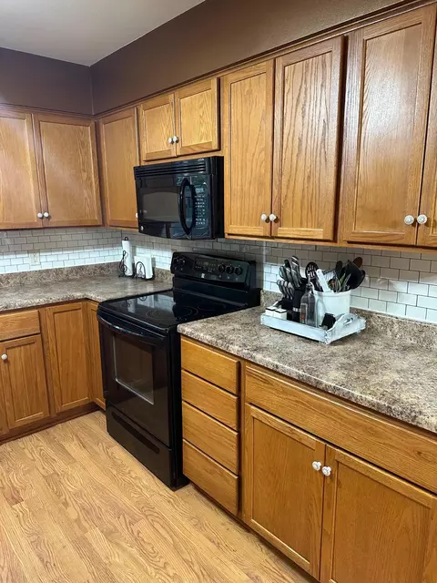 505 Washington Ave, Marshall, MN 56258 photo 5