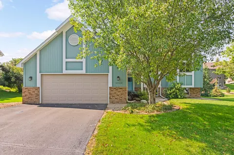 1420 Cutters Ln, Eagan, MN 55122 photo 2