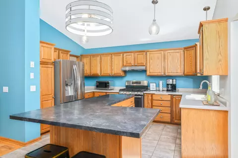 1420 Cutters Ln, Eagan, MN 55122 photo 11