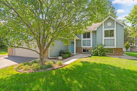 1420 Cutters Ln, Eagan, MN 55122