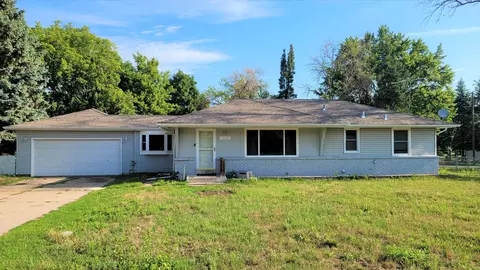 6616 68th Ave N, Brooklyn Park, MN 55428
