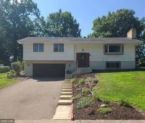 2320 Chalet Dr NE, Columbia Heights, MN 55421