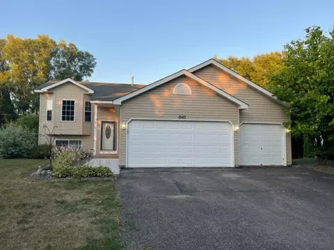 1243 Parkside Ln, Waconia, MN 55387