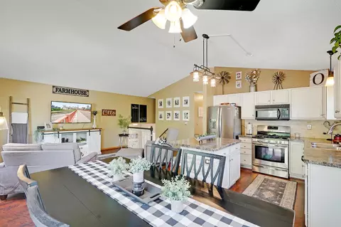 23631 Cardinal Ct, Hampton, MN 55031 photo 7