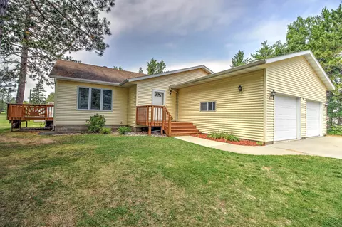 29 Hickory Ave NW, Menahga, MN 56464