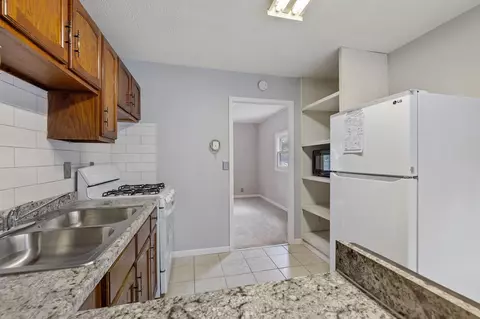8620 Crest Rd, Bloomington, MN 55425 photo 8