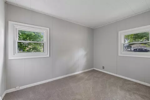8620 Crest Rd, Bloomington, MN 55425 photo 16