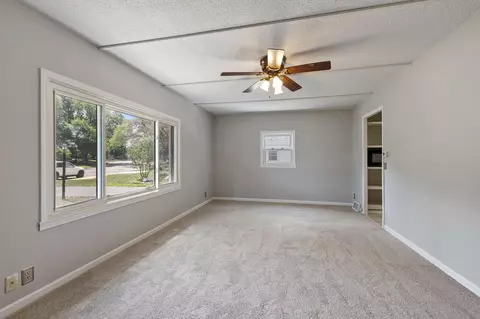 8620 Crest Rd, Bloomington, MN 55425 photo 5