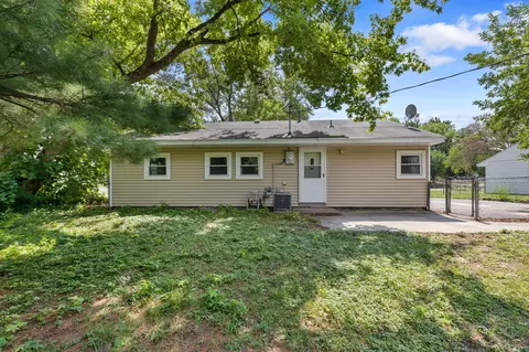 8620 Crest Rd, Bloomington, MN 55425 photo 23
