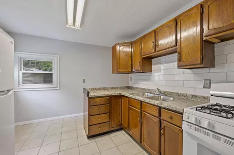 8620 Crest Rd, Bloomington, MN 55425 photo 6