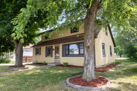 1437 Bluff Ave, Saint Charles, MN 55972