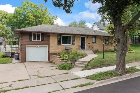 516 1st St SW, Faribault, MN 55021